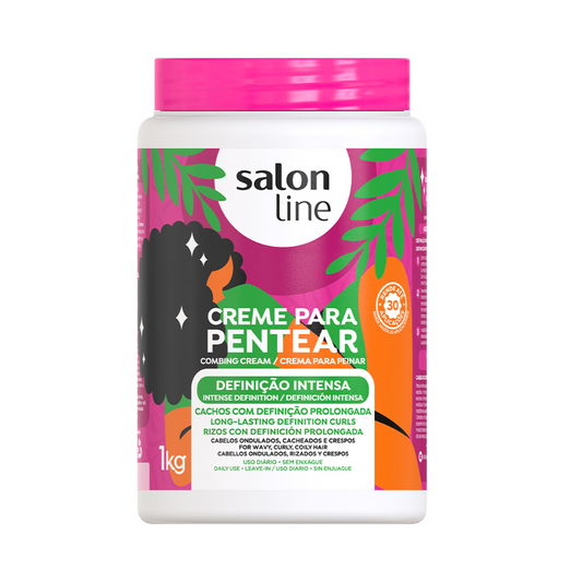 Creme para Pentear Salon Line 1kg Definição Intensa, pote branco e tampa rosa. Garante cachos com definição prolongada.